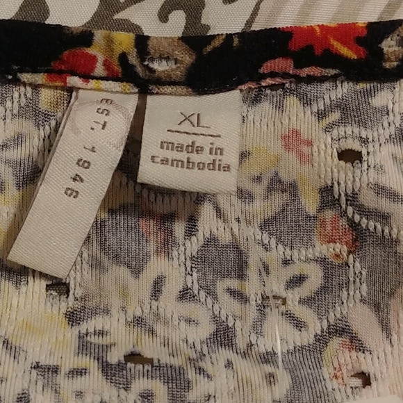 Cato,size XL, multicolor,Gorgeous & Flowery eyelet top - Picture 5 of 7